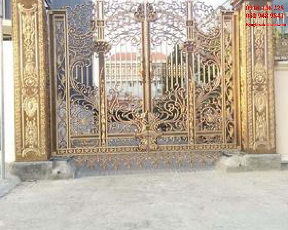 CỬA NHÔM ĐÚC ĐẸP C7