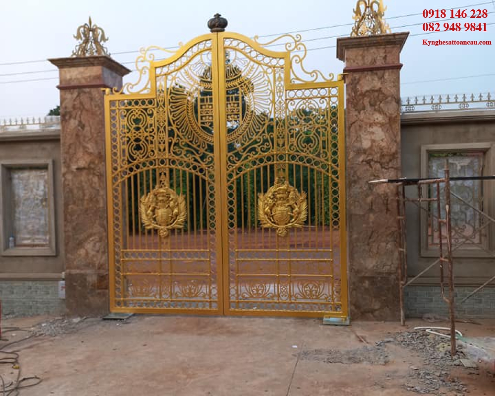Cửa sắt mỹ thuật CCS024