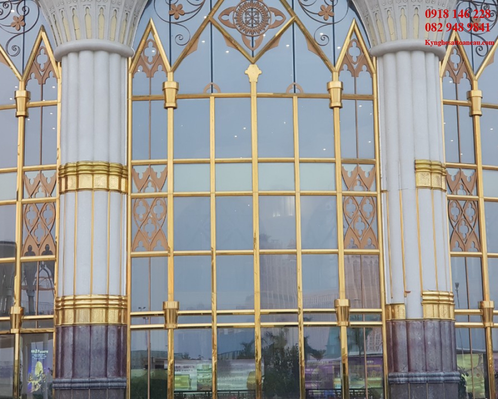 Cửa inox mạ vàng CC6