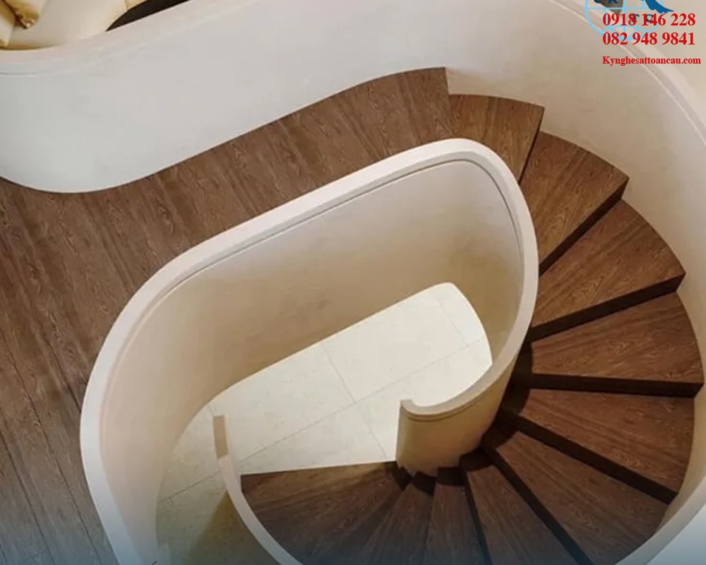 Cầu thang xoắn CTX81