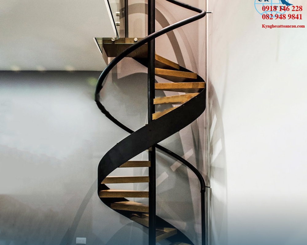 Cầu thang xoắn CTX82