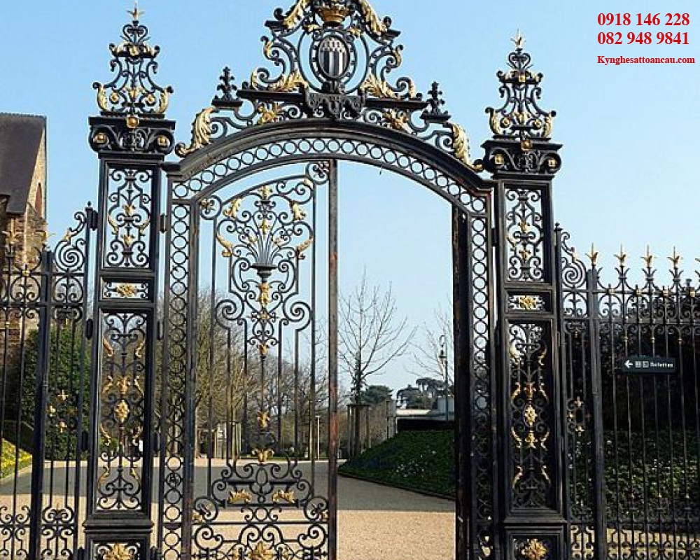 Cửa sắt mỹ thuật CCS028