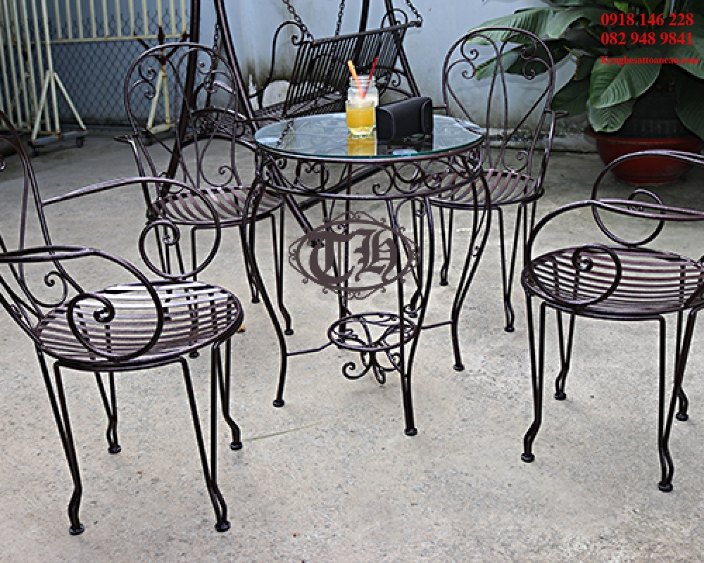 Bàn ghế sắt mỹ thuật BS43