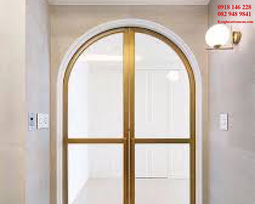 Cửa inox mạ vàng CC13