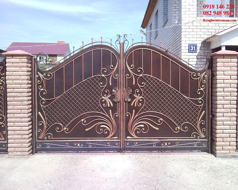 Cửa cổng sắt mỹ thuật CCS90