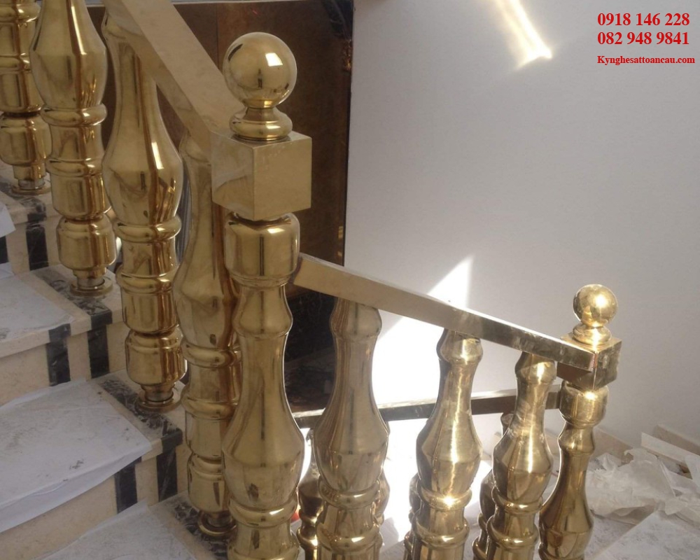 Cầu thang Inox xi mạ CTI01