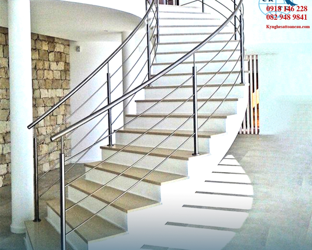 Cầu thang inox CTI10