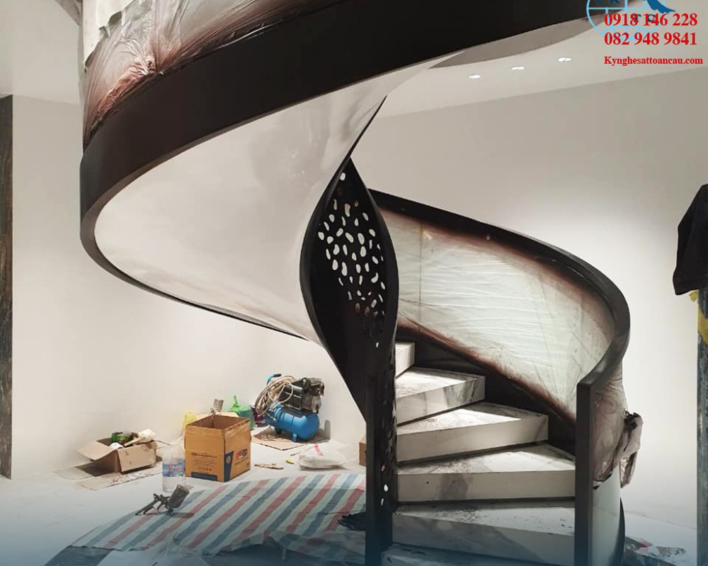 Cầu thang xoắn CTX05