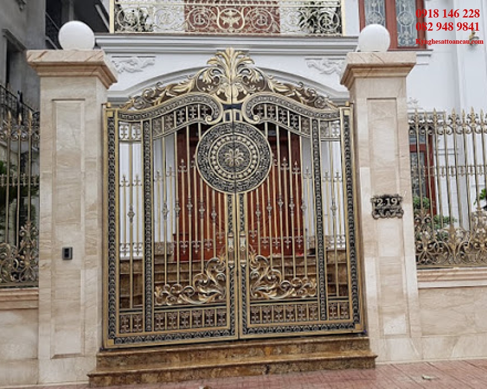 Cửa cổng nhôm đúc CN13