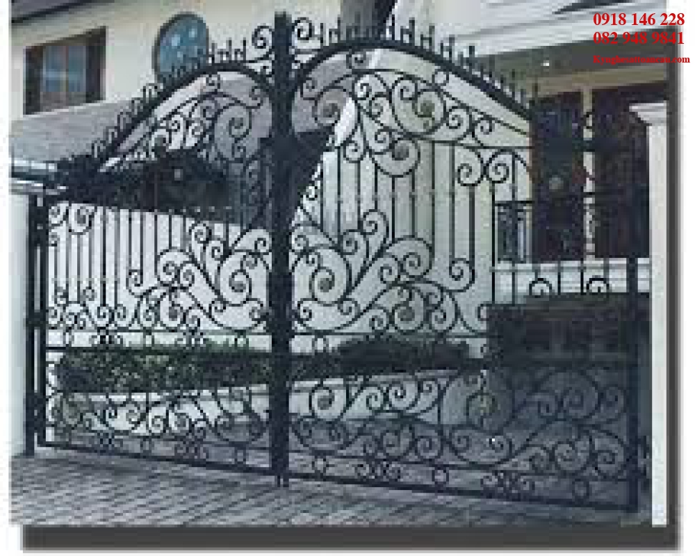 Cửa cổng sắt mỹ thuật CCS11