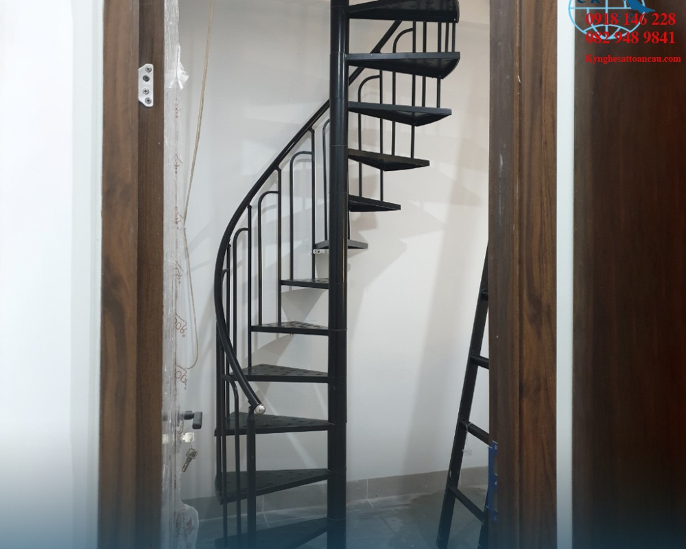 Cầu thang xoắn CTX89