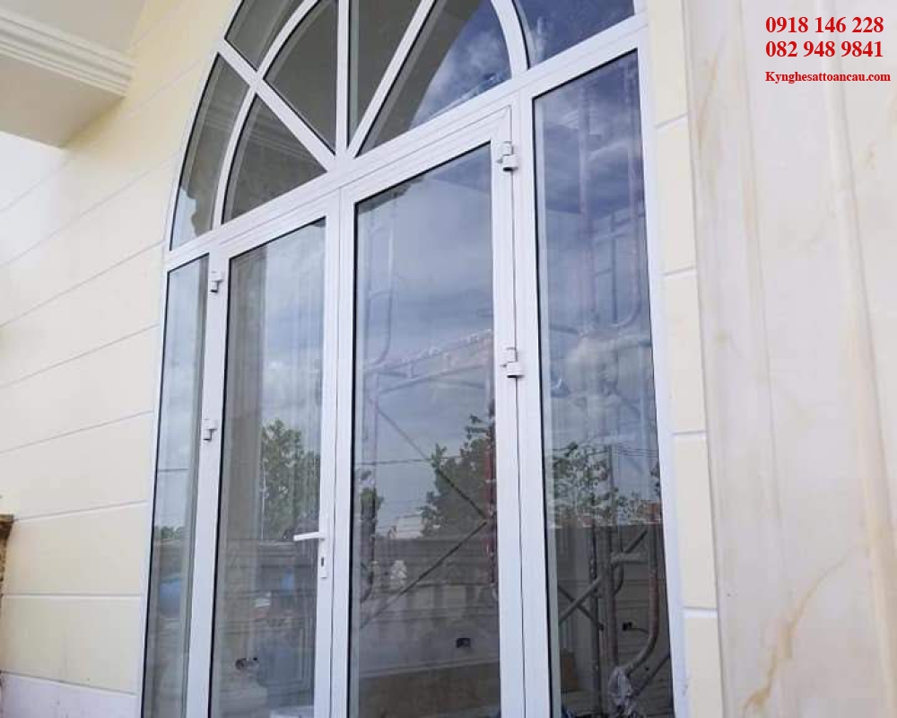 Cửa nhôm kính Q4