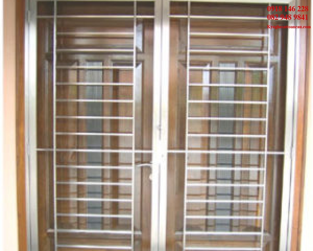 Khung bảo vệ cửa sổ inox KBV01