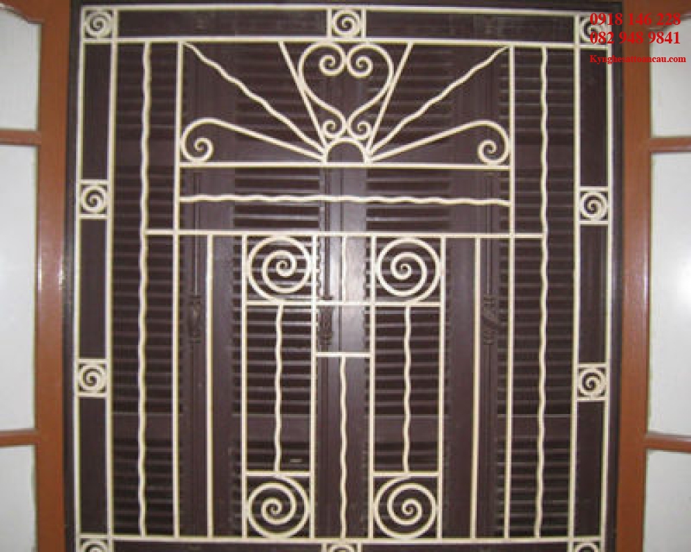 Khung bảo vệ cửa sổ inox KBV01