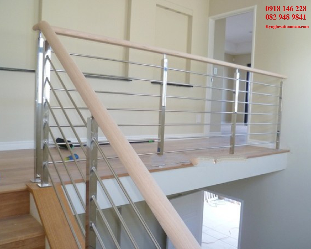 Cầu thang Inox CTI03