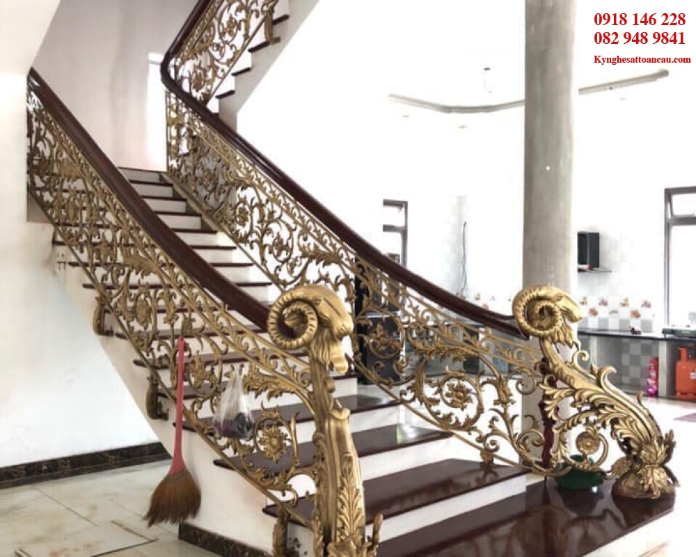 Cầu thang nhôm đúc CTN36