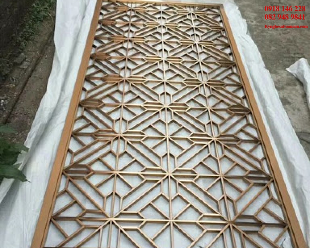 Vách ngăn inox xi mạ VNI22