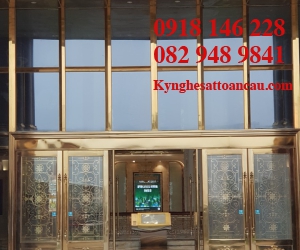 Cửa inox mạ vàng CC8