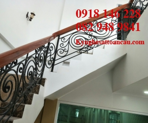 Cầu thang sắt mỹ thuật 054