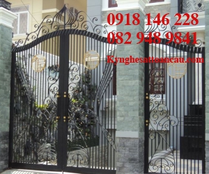 Cửa cổng sắt mỹ thuật CCS117