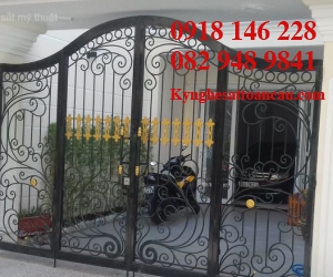 Cửa sắt mỹ thuật CCS033