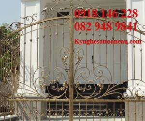 Cửa cổng sắt mỹ thuật CCS91