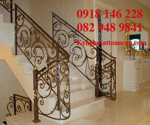 Cầu thang sắt mỹ thuật CT32