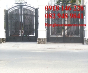 Cửa cổng sắt mỹ thuật CCS15