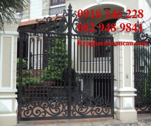 Cửa cổng sắt mỹ thuật CCS12