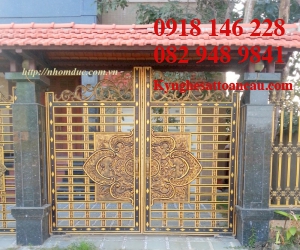 Cửa cổng nhôm đúc CN010