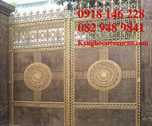 Cửa cổng nhôm đúc 1_2021