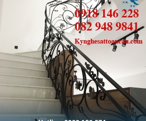 Cầu thang sắt mỹ thuật CTS01