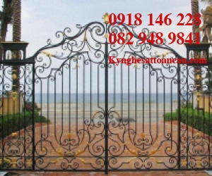 Cửa cổng sắt mỹ thuật CCS18