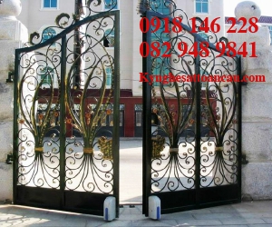 Cửa cổng sắt mỹ thuật CCS49